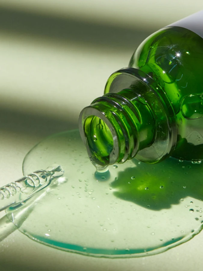 Успокаивающая сыворотка с экстрактом центеллы MA:NYO Factory Bifida Cica Herb Serum Успокаивающая сыворотка с экстрактом центеллы MA:NYO Factory Bifida Cica Herb Serum