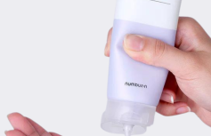 Смягчающий крем для лица с азуленом Numbuzin No.1 Purple Complex Moisture Balancing Soothing Cream