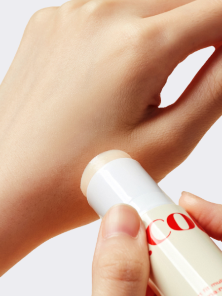 Мультифункциональный разглаживающий бальзам-стик с коллагеном Ma:nyo Factory Collagen Heart Fit Multi Balm Мультифункциональный разглаживающий бальзам-стик с коллагеном Ma:nyo Factory Collagen Heart Fit Multi Balm