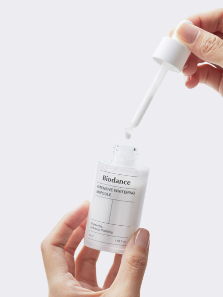 Интенсивная осветляющая ампульная сыворотка с ниацинамидом Biodance Intensive Whitening Ampoule Интенсивная осветляющая ампульная сыворотка с ниацинамидом Biodance Intensive Whitening Ampoule