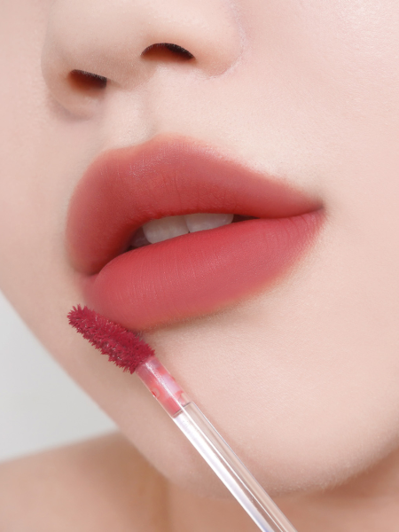 Жидкий тинт для губ с полуматовым финишем BRAYE Water Blur Tint 06 Appeal Жидкий тинт для губ с полуматовым финишем BRAYE Water Blur Tint 06 Appeal
