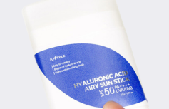 Легкий солнцезащитный стик с гиалуроновой кислотой IsNtree Hyaluronic Acid Airy Sun Stick SPF50+ PA++++