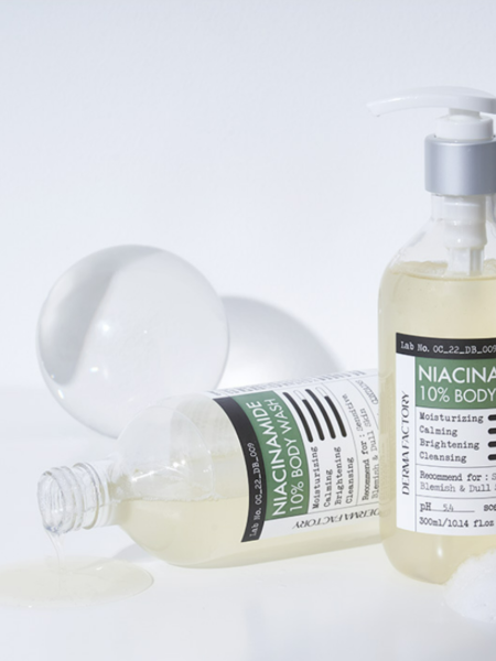 Успокаивающий гель для душа с ниацинамидом Derma Factory Niacinamide 10% Body Wash Успокаивающий гель для душа с ниацинамидом Derma Factory Niacinamide 10% Body Wash