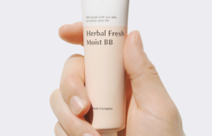 Увлажняющий BB крем для лица с растительными экстрактами Ma:nyo Factory Herbal Fresh Moist BB Cream